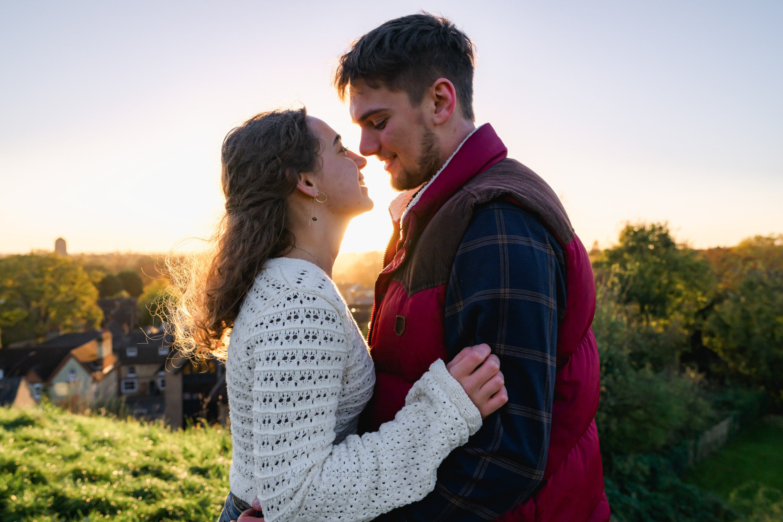 Autumn Cambridge pre-wedding shoot